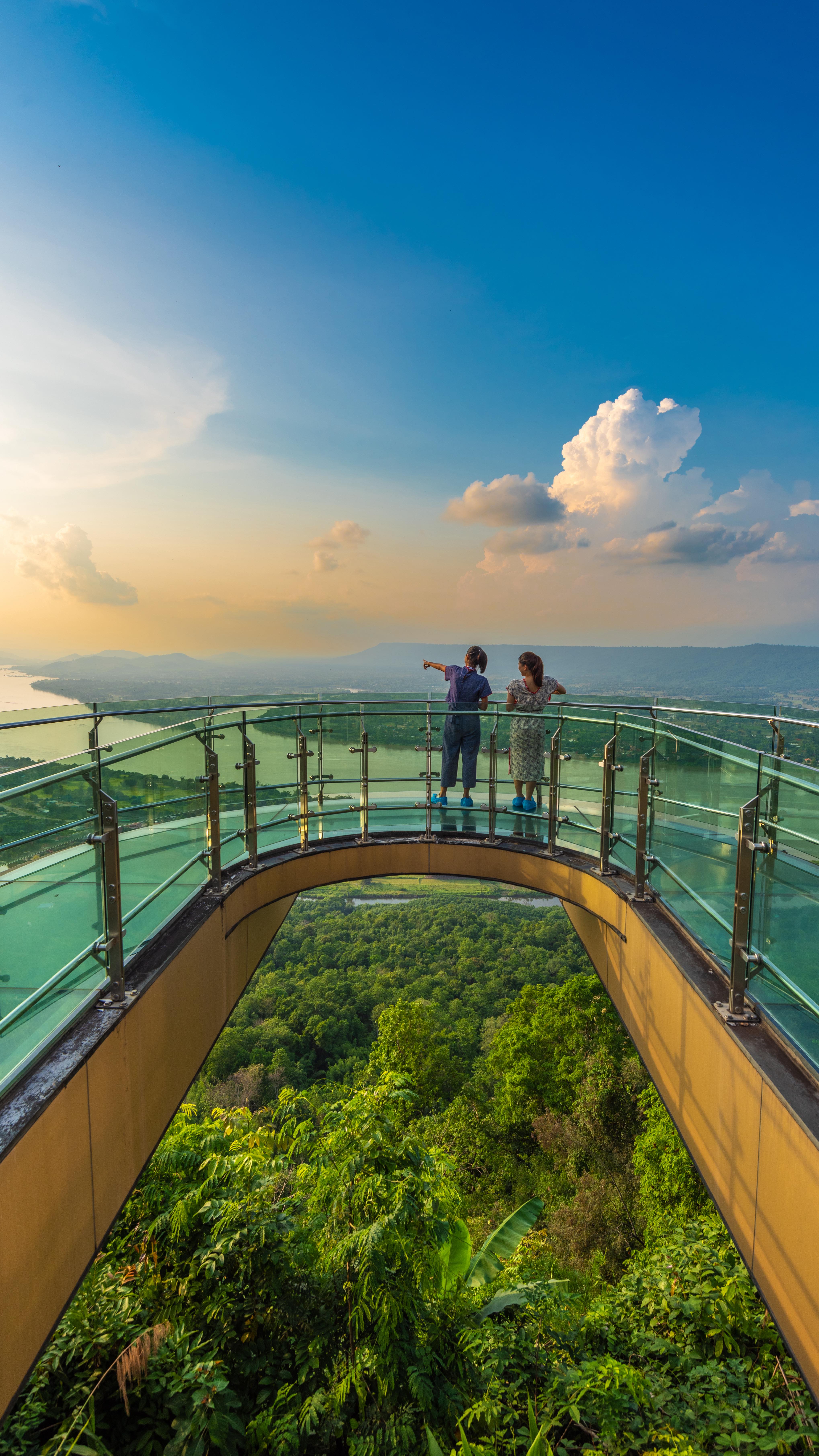 .⋰ベストシーズンに行きたい！タイの絶景寺院からおはようござ ...