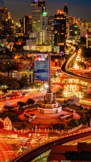 タイの豊かな自然、歴史ある風景、そして活気あふれる大都市。ひ ...